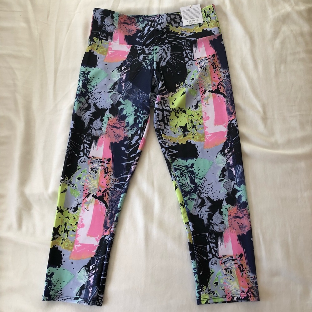 NWT - Onzie Jungle Leopard Capri Leggings XS